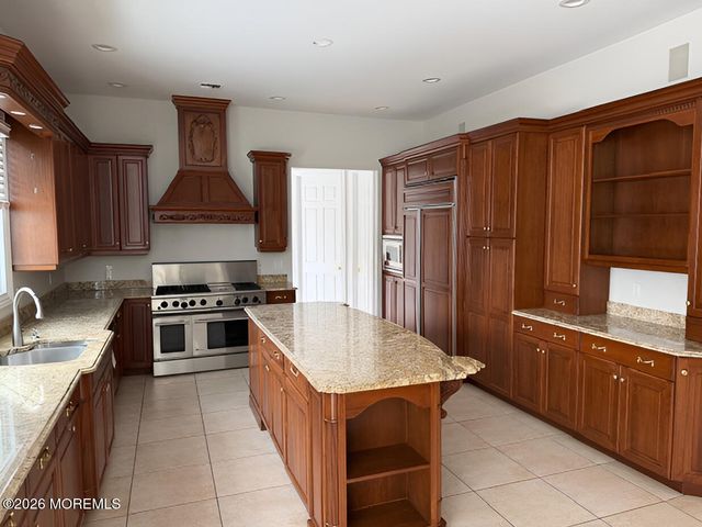 4 Country Club Lane, Colts Neck, NJ 07722