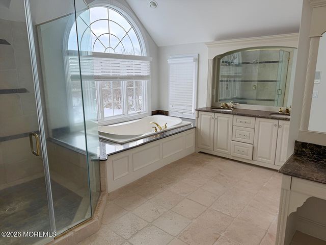 4 Country Club Lane, Colts Neck, NJ 07722