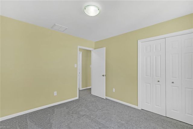 8174 Brook CT, Gloucester, VA 23061