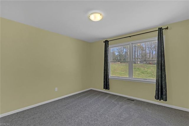 8174 Brook CT, Gloucester, VA 23061