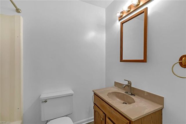 8174 Brook CT, Gloucester, VA 23061