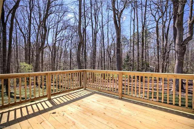 8174 Brook CT, Gloucester, VA 23061