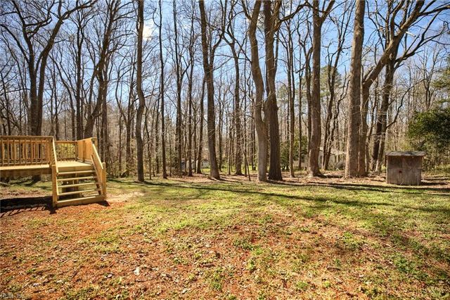 8174 Brook CT, Gloucester, VA 23061