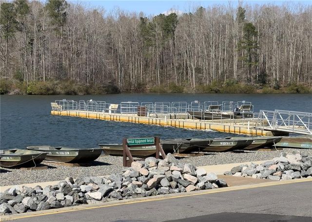 8174 Brook CT, Gloucester, VA 23061