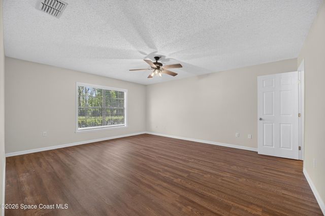 615 Thompson Road, Lithia, FL 33547