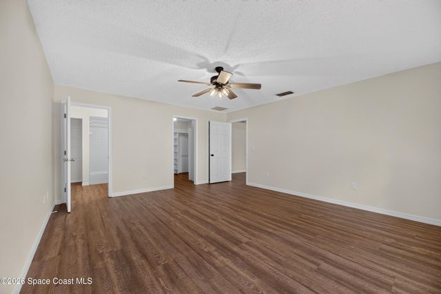 615 Thompson Road, Lithia, FL 33547