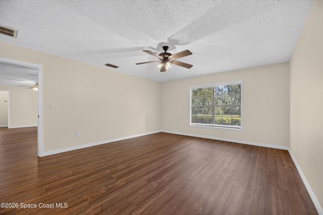 615 Thompson Road, Lithia, FL 33547