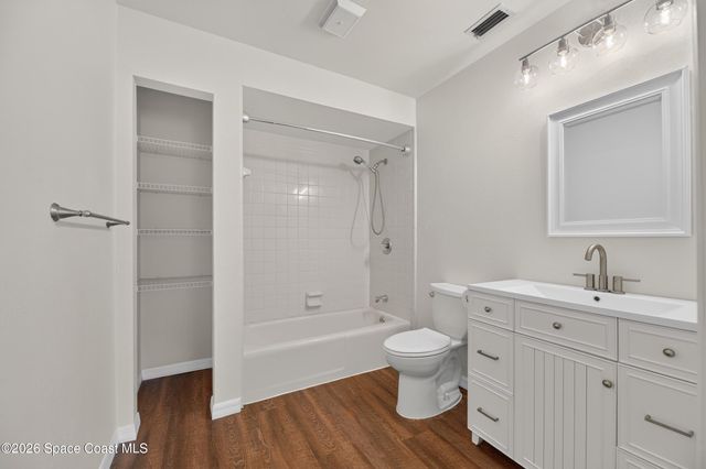 615 Thompson Road, Lithia, FL 33547