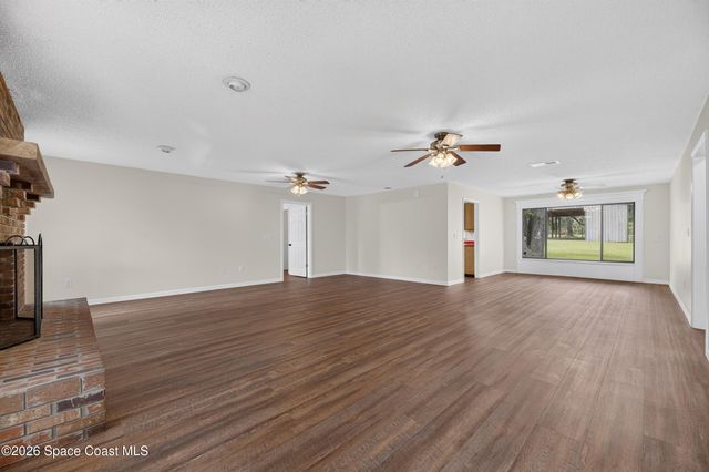615 Thompson Road, Lithia, FL 33547