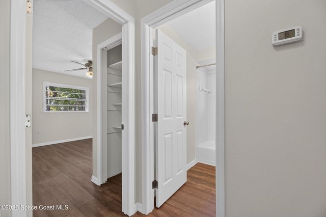 615 Thompson Road, Lithia, FL 33547