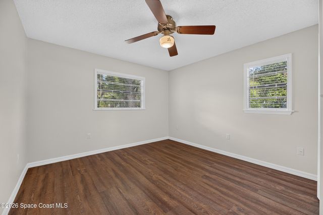 615 Thompson Road, Lithia, FL 33547