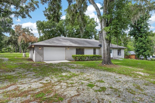 615 Thompson Road, Lithia, FL 33547