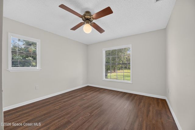 615 Thompson Road, Lithia, FL 33547