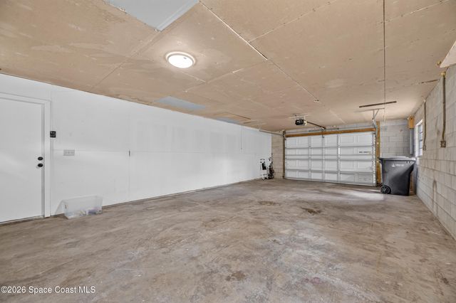 615 Thompson Road, Lithia, FL 33547
