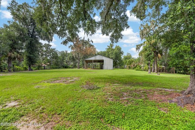 615 Thompson Road, Lithia, FL 33547