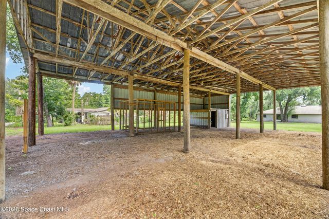 615 Thompson Road, Lithia, FL 33547