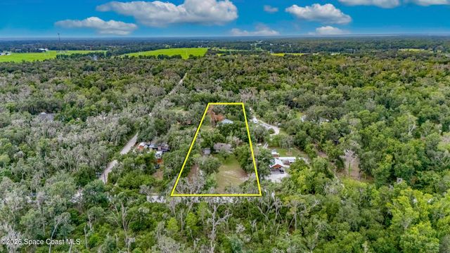 615 Thompson Road, Lithia, FL 33547