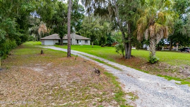 615 Thompson Road, Lithia, FL 33547