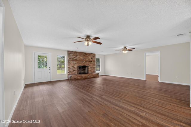 615 Thompson Road, Lithia, FL 33547
