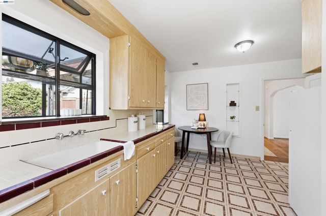 4164 Seven Hills Rd, Castro Valley, CA 94546