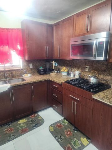2130 NW 92nd St, Miami, FL 33147