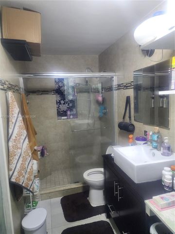 2130 NW 92nd St, Miami, FL 33147