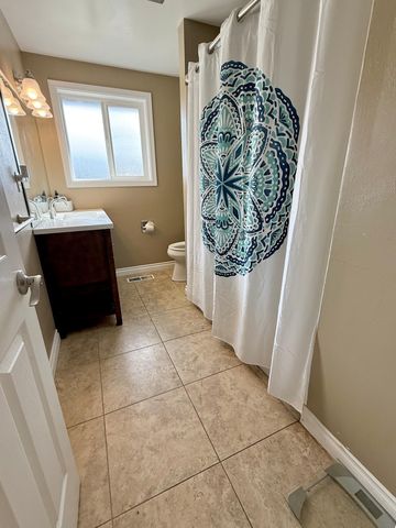 106 Victoria Way, Central Point, OR 97502