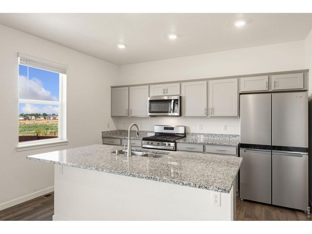 463 Thrush Pl, Johnstown, CO 80534
