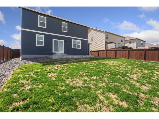 463 Thrush Pl, Johnstown, CO 80534