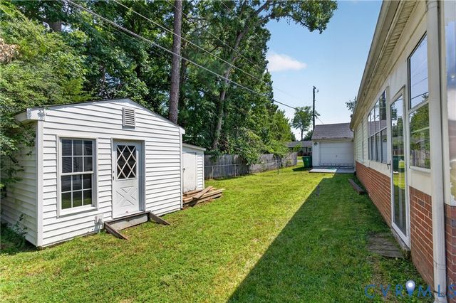 9200 Philmont Dr, Henrico, VA 23294