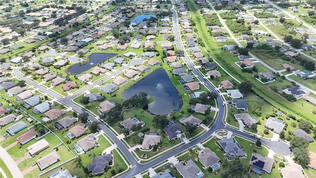 2226 CHARLESTON PARK DRIVE, North Port, FL 34287