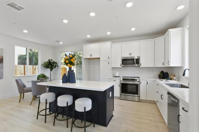 461 Caravaggio Cir, Sacramento, CA 95835