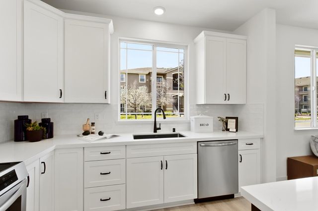 461 Caravaggio Cir, Sacramento, CA 95835