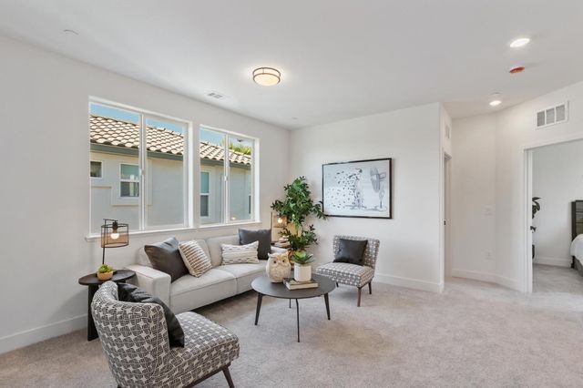 461 Caravaggio Cir, Sacramento, CA 95835