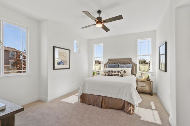 461 Caravaggio Cir, Sacramento, CA 95835