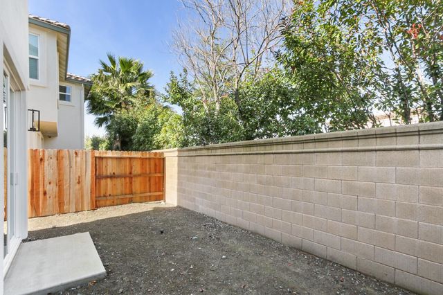 461 Caravaggio Cir, Sacramento, CA 95835