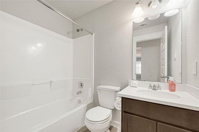 30280 Kingston Heath Drive, Cleveland, TX 77327