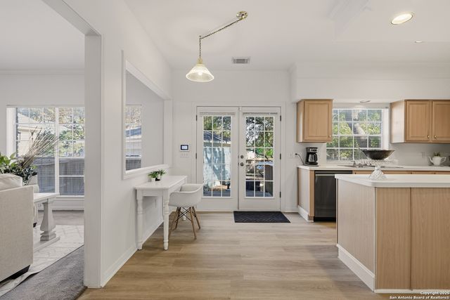 9518 Antoine Forest, San Antonio, TX 78254