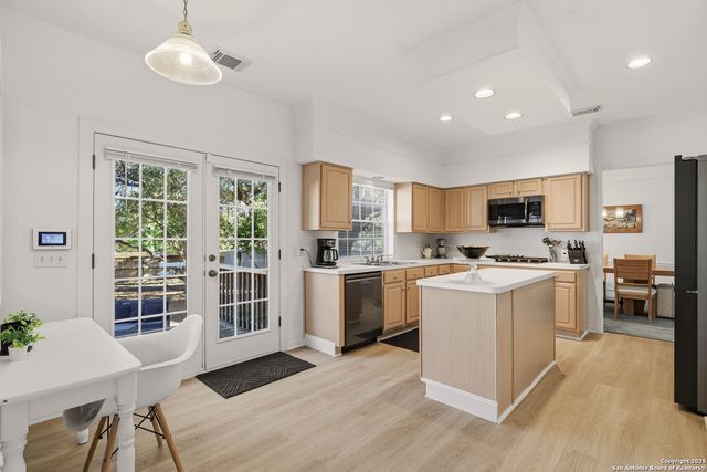 9518 Antoine Forest, San Antonio, TX 78254