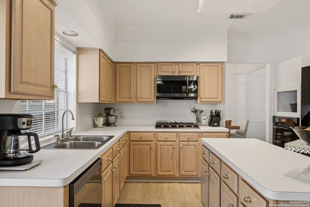 9518 Antoine Forest, San Antonio, TX 78254