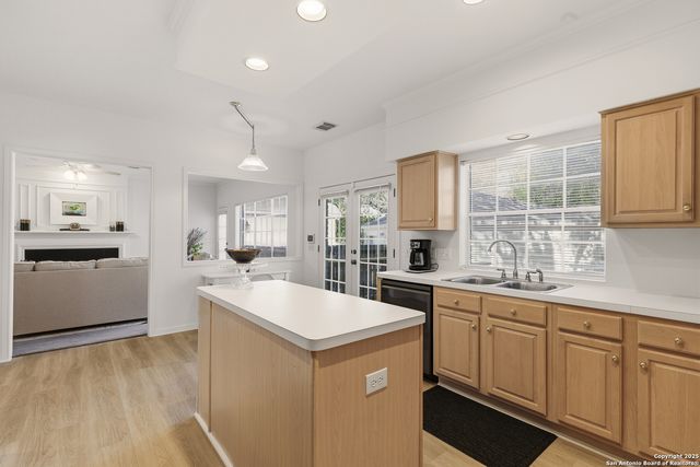 9518 Antoine Forest, San Antonio, TX 78254