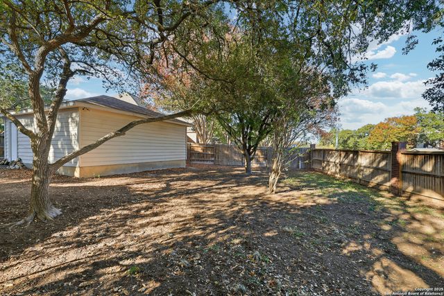 9518 Antoine Forest, San Antonio, TX 78254