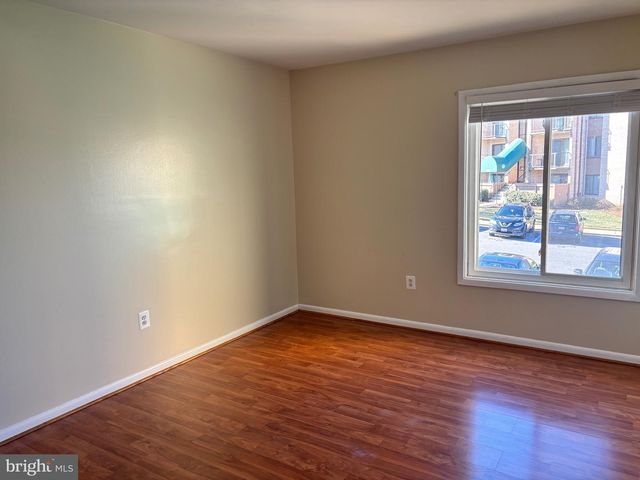 6966 HANOVER PKWY, Greenbelt, MD 20770