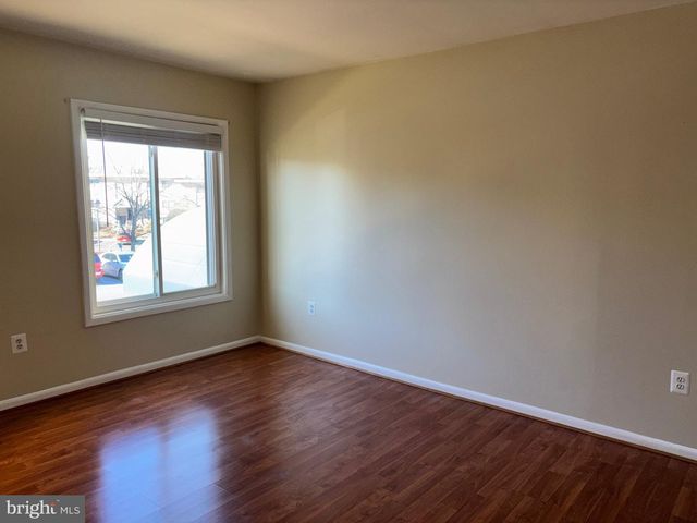 6966 HANOVER PKWY, Greenbelt, MD 20770