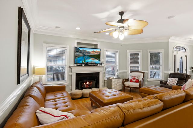 309 Palmetto Boulevard, Edisto Island, SC 29438