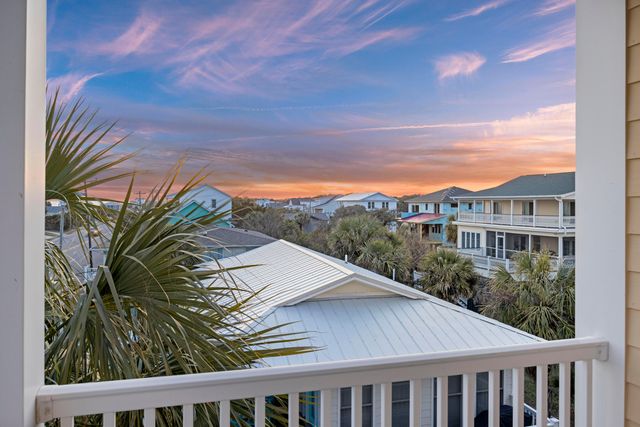 309 Palmetto Boulevard, Edisto Island, SC 29438