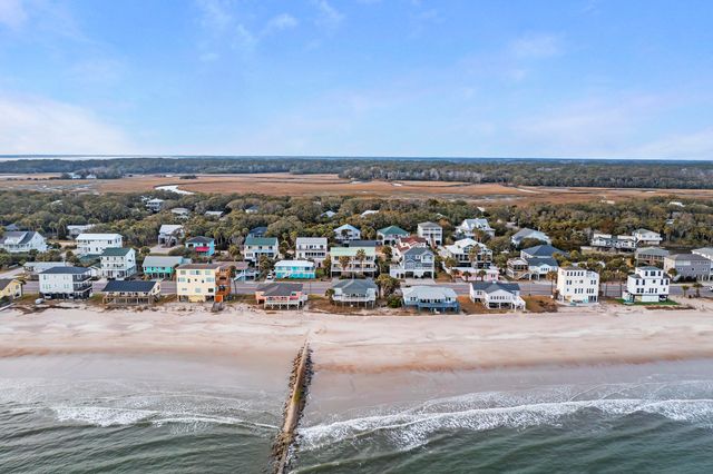 309 Palmetto Boulevard, Edisto Island, SC 29438