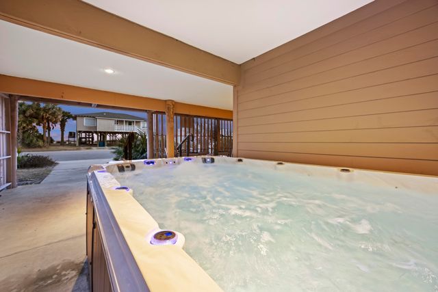 309 Palmetto Boulevard, Edisto Island, SC 29438