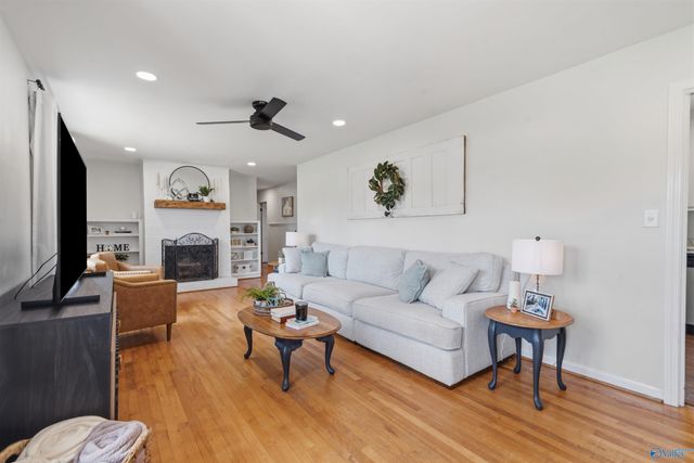 2403 SE Murphree Road, Decatur, AL 35601