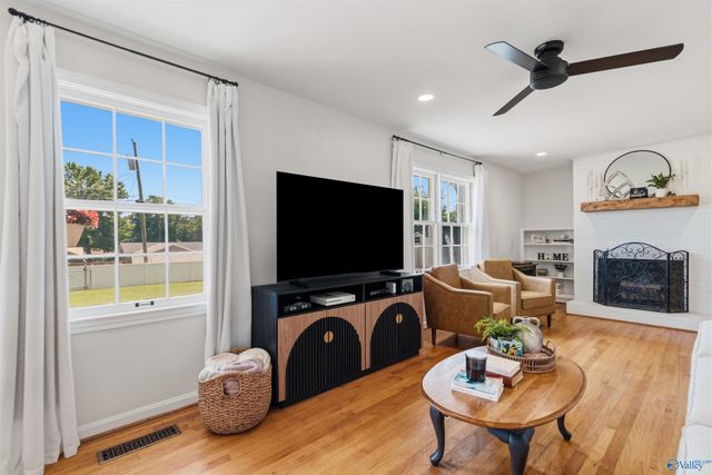 2403 SE Murphree Road, Decatur, AL 35601